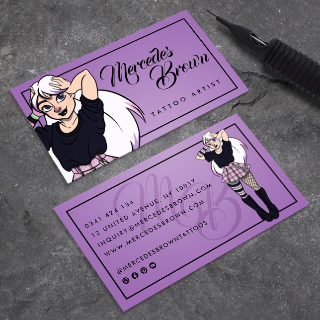Tarjeta De Visita Personalizado de guión gótico Chica artista de tat (Gothic Script Cartoon Girl Purple Tattoo Artist Business Card)