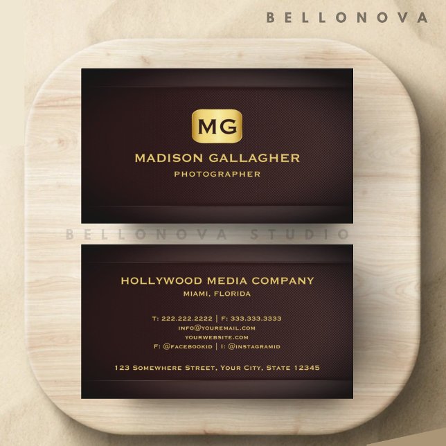 Tarjeta De Visita Personalizado Red Maroon Gold Creative Media Profe (Custom Red Maroon Gold Creative Media Professional Business Card)