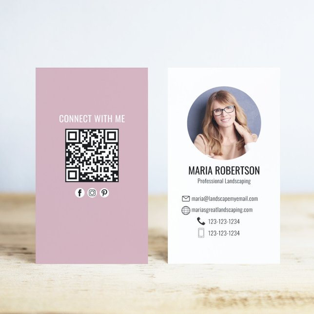 Tarjeta De Visita Pink Modern Business Photo QR Code Business Card (Pink modern business card template with scannable QR code.)