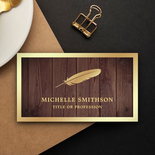 Tarjeta De Visita Pluma de Relieve metalizado dorado de Madera Rústi (Subido por el creador)
