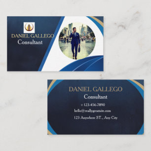 Tarjeta de visita profesional azul marino y dorada