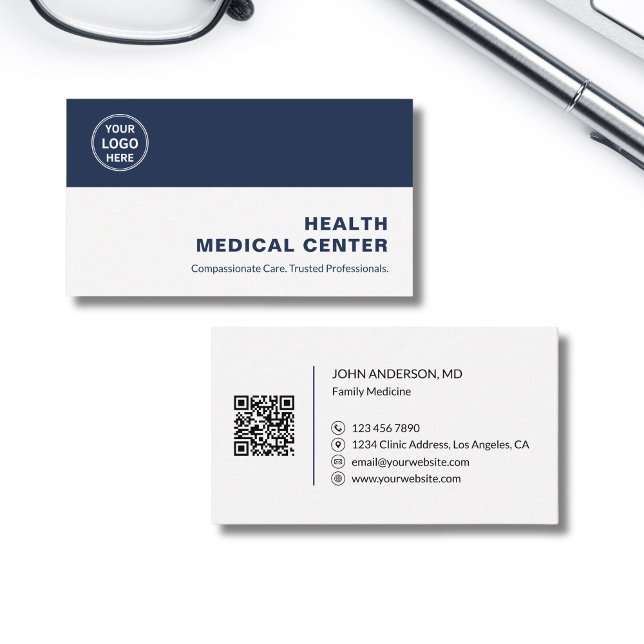 Tarjeta De Visita Profesional del Médico de la Clínica Médica (Medical Healthcare Clinic Doctor Professional Business Card)
