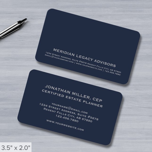 Tarjeta De Visita Profesional Minimalista de Navy Blue (Subido por el creador)