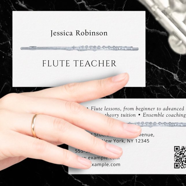 Tarjeta De Visita Profesor de flauta instructor de instrumentos musi (A business card for a flute teacher, with scannable QR code and stylish black and white design)