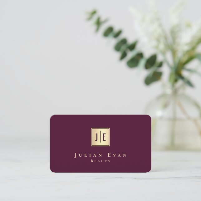 Tarjeta De Visita Professional Burgundy Wine & Gold Luxury Monogram (Anverso de pie)