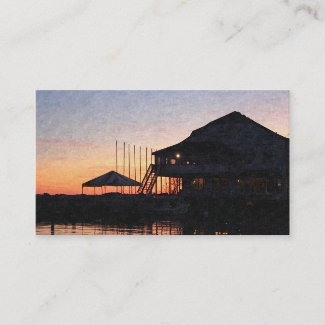 Tarjeta De Visita puesta de sol junto al lago con edificios con deck (Anverso)