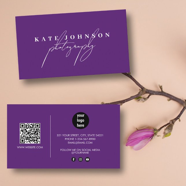 Tarjeta De Visita Purple Signature Script QR Código Medios sociales (Purple Signature Script QR Code Social Media Business Card)