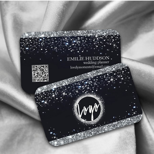 Tarjeta De Visita Purpurina falso plateado y código QR elegante negr (Faux Silver Glitter and Black Elegant QR code Business Card. #luxefauxgold #beauty #stylist)