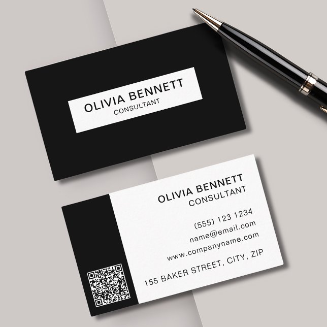 Tarjeta De Visita QR simple negro moderno (Modern & minimal, black and white business cards perfect for any professional. Customize with QRcode)