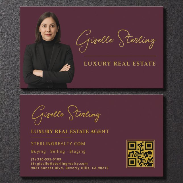 Tarjeta De Visita Real Estate Burgundy Gold QR Code Script Luxury (Subido por el creador)
