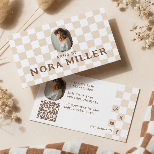 Tarjeta De Visita Retro Checkered Pattern Nail Beauty Artist Photo (Retro Checkered Pattern Nail Beauty Artist Photo Business Card)