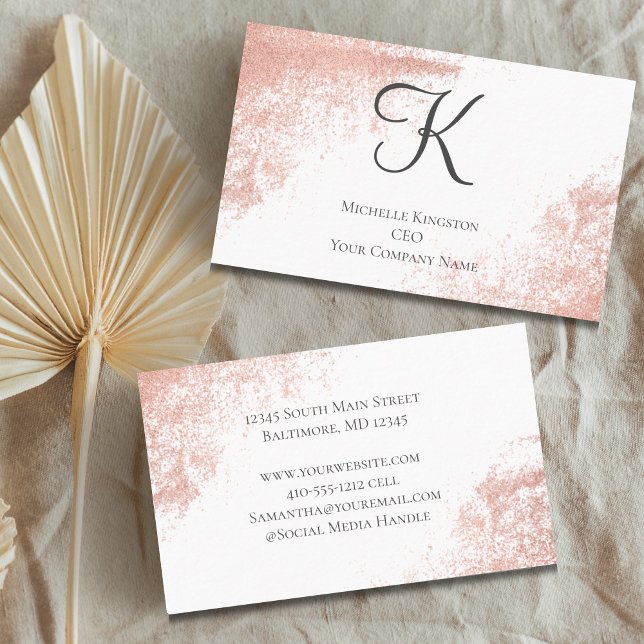Tarjeta De Visita Rosa de Monograma Purpurina de Oro Glam Trendy (Monogram Rose Gold Feminine Business Cards, Glam and Trendy.)