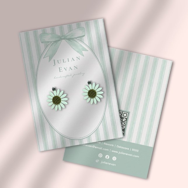 Tarjeta De Visita Sage Green Coquette Preppy Stripe Jewelry Display (Sage Green Coquette Preppy Stripe Jewelry Display Business Card)