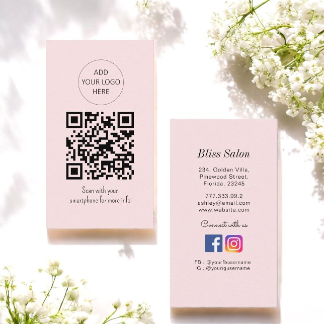 Tarjeta De Visita Salón de belleza simple de código QR rosa (Subido por el creador)