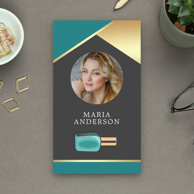 Tarjeta De Visita Salón de oro Nail Botella polaca Manicurista Foto (Subido por el creador)