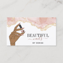 salón de uñas rosa rubio mujer mano uñas técnico