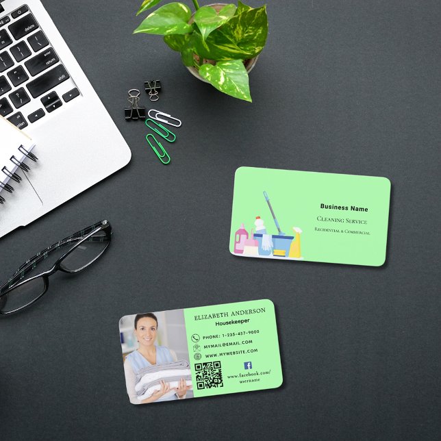 Tarjeta De Visita Servicio de limpieza foto verde claro código QR (Subido por el creador)