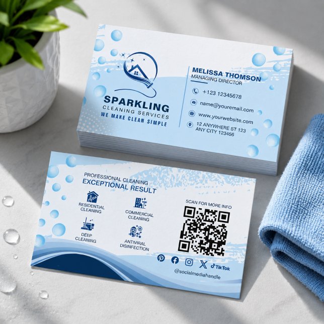 Tarjeta De Visita Servicio de Limpieza Profesional Azul Blanco Moder (Subido por el creador)