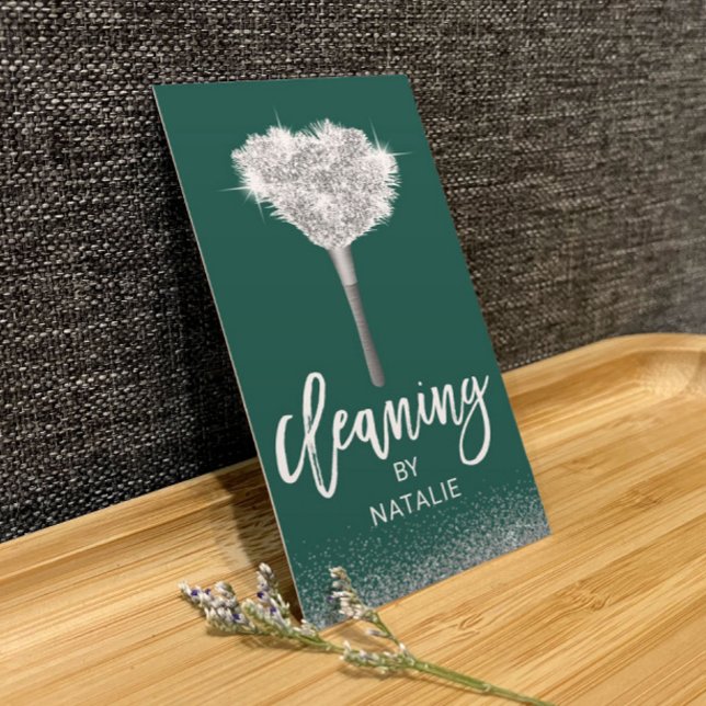 Tarjeta De Visita Servicio moderno de limpieza de casas verdes (Subido por el creador)