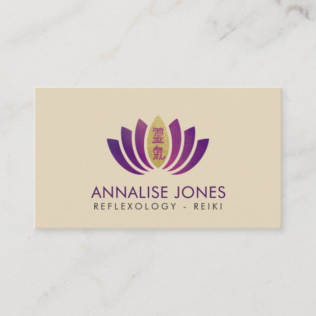 Tarjeta De Visita Símbolo curativo de Reiki en los pétalos púrpuras (Anverso)
