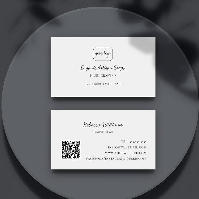 Tarjeta De Visita Simple código QR de jabón hecho a mano en blanco y (Subido por el creador)