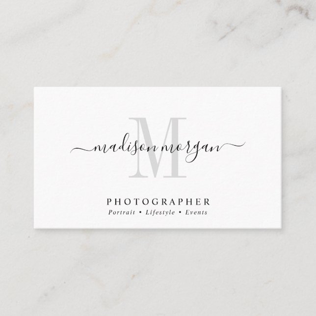 Tarjeta De Visita Simple Modern Photographer Script Monogram (Anverso)