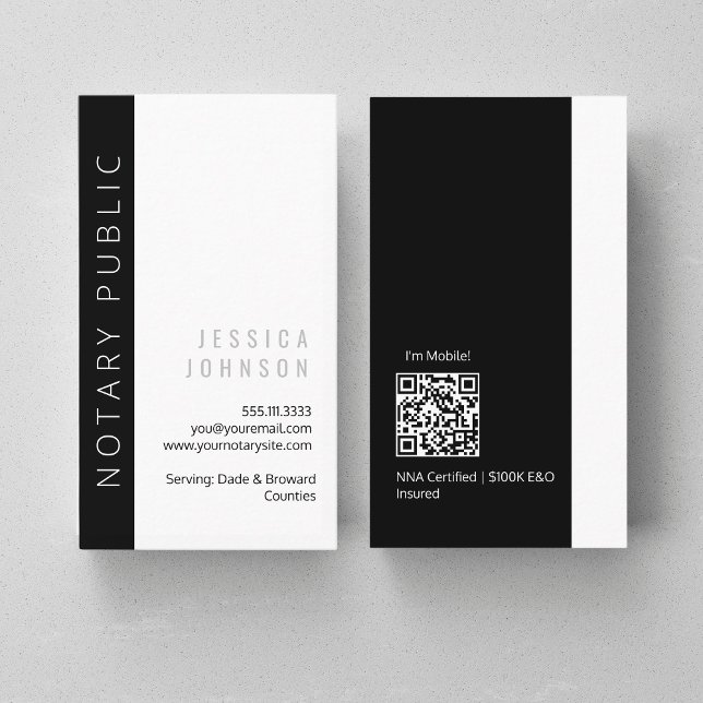 Tarjeta De Visita Simple y limpia negro y blanco mínimo Notario públ (Subido por el creador)