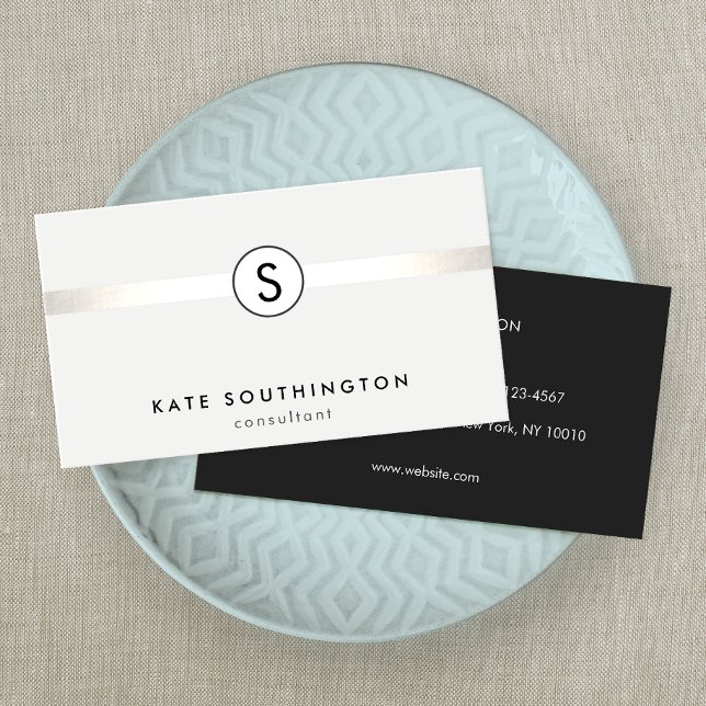 Tarjeta De Visita Simple y moderno Monograma plateado rayado blanco (Subido por el creador)