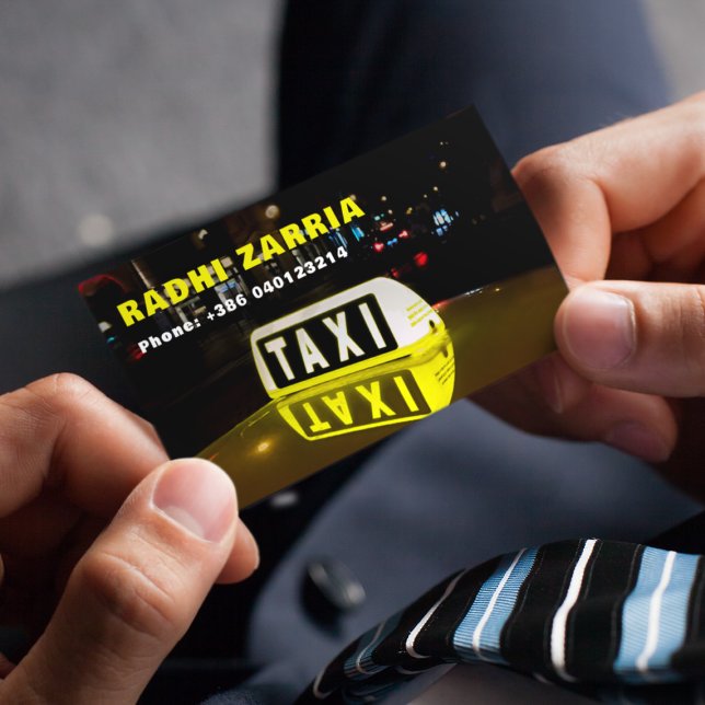 Tarjeta De Visita Taxista Profesional Auto negro y amarillo (Subido por el creador)