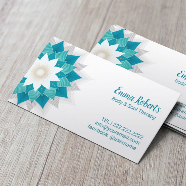 Tarjeta De Visita Terapia de Masaje Verde azulado Lotus Flower Yoga  (Subido por el creador)