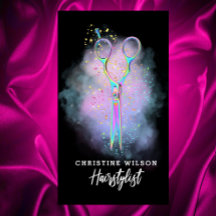 tijeras de peinado sobre nubes moradas