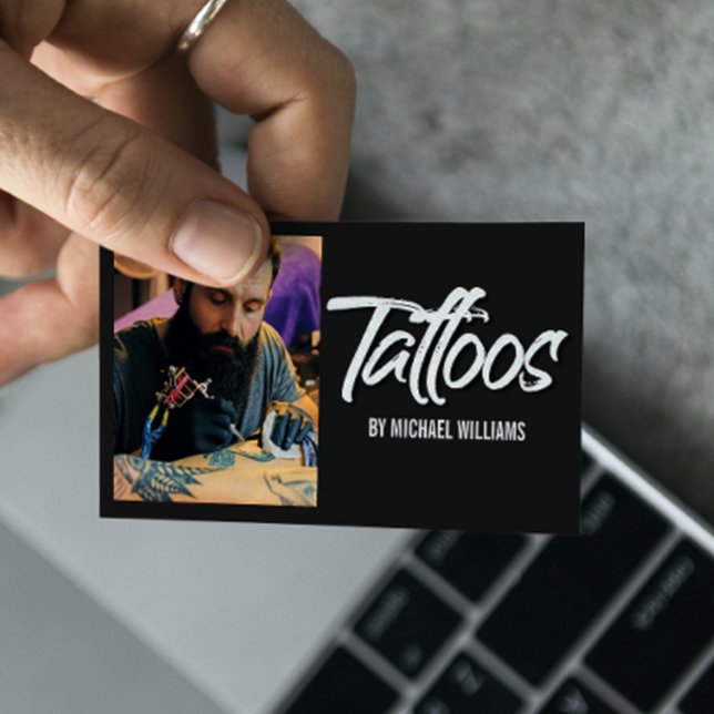 Tarjeta De Visita Tipografía fotográfica del artista del tatuaje (Subido por el creador)
