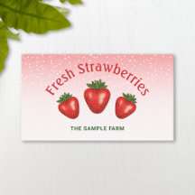 Tres Fresas Rojas En La Granja De Fresas Rosadas