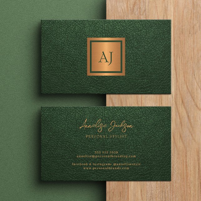 Tarjeta De Visita Unique modern monogram professional gold green (Subido por el creador)