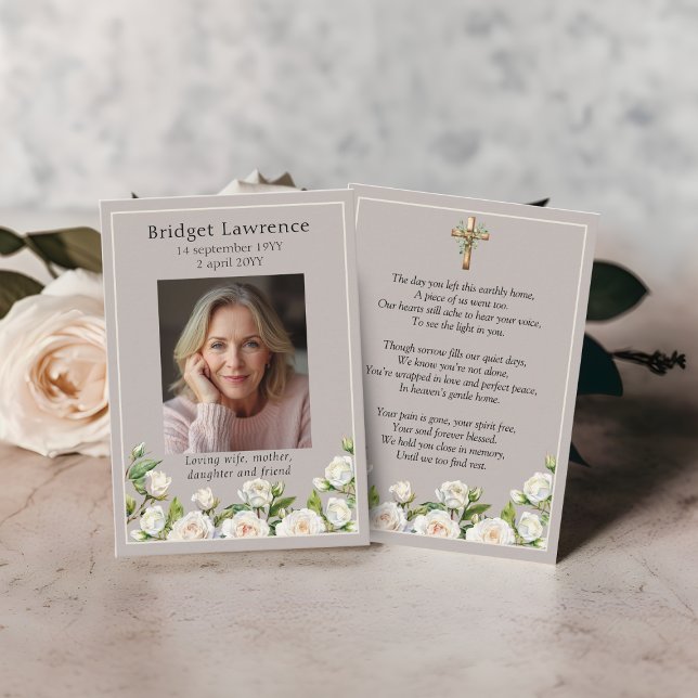 Tarjeta De Visita White Roses Memorial Photo Taupe Prayer Card (Subido por el creador)