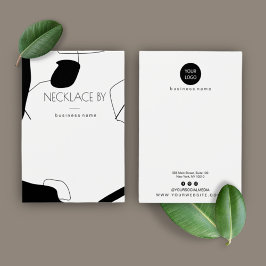 Tarjeta de visualización de collar negro y blanco