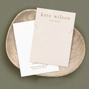 Tarjeta de visualización de collares de cuero rosa