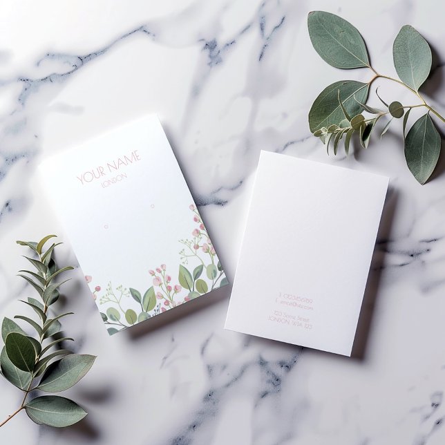 Tarjeta de visualización de flores rosadas y verde (Earring display holder with pink petals and green leaves watercolor style floral border.)