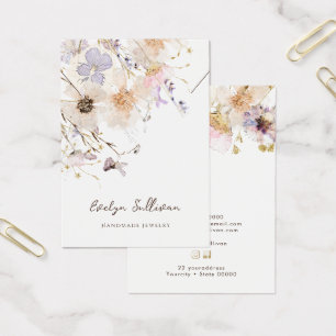 Tarjeta de visualización del collar de flores seca