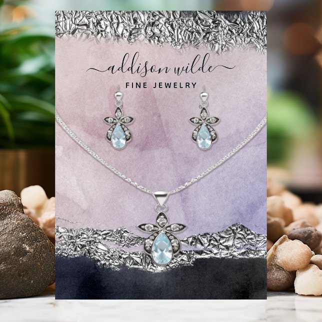 Tarjeta de visualización moderna de joyas moradas  (Subido por el creador)