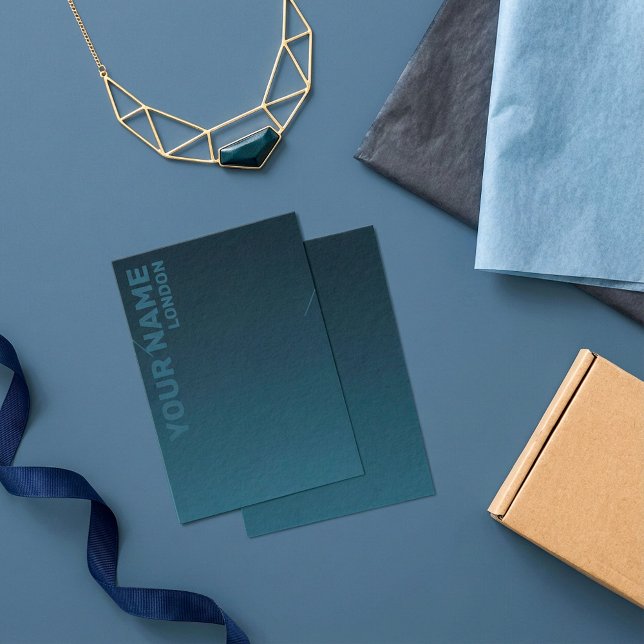 Tarjeta de visualización moderna del collar de deg (Modern dark blue gradient necklace display card.)