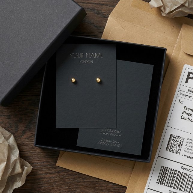 Tarjeta de visualización simple de pendiente oscur (Simple dark earring display card.)