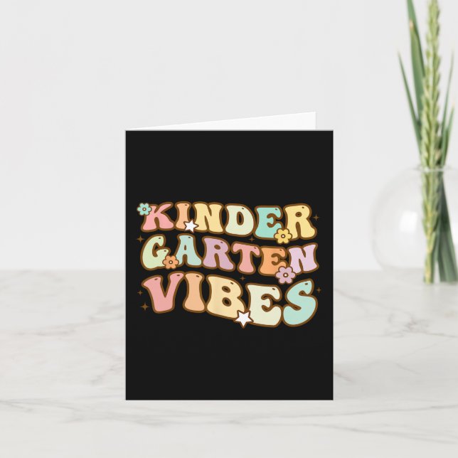 Tarjeta De Vuelta Al Colegio De Jardín De Niños Vibes Retr (Anverso)