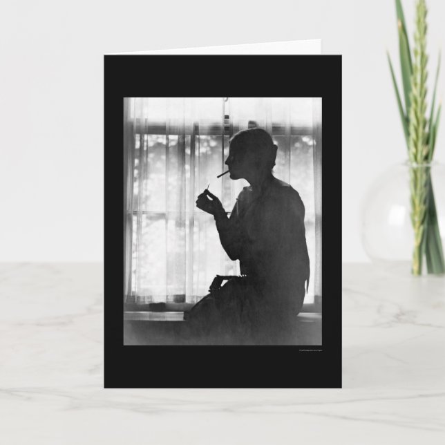 Tarjeta Debutante, éster Cochran, fumando 1924 (Anverso)