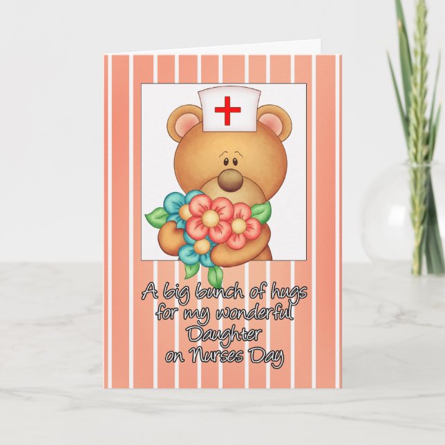 Tarjeta del día de la enfermera hija con la enferm (Anverso)