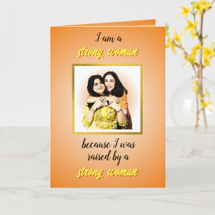 Tarjeta del día de la madre de hija adulta a madre