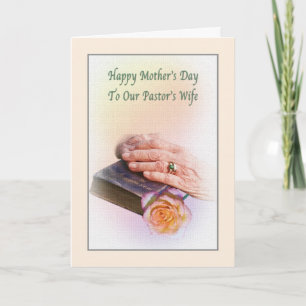 Tarjeta del día de la madre de la esposa del pasto