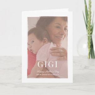Tarjeta del Día de la Madre Gigi con un overlay ce