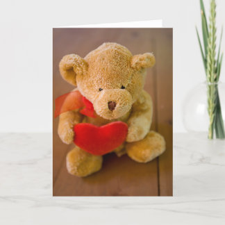 Tarjeta del día de San Valentín linda del oso de