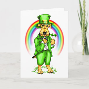 Tarjeta del Leprechaun del día de Airedale Terrier